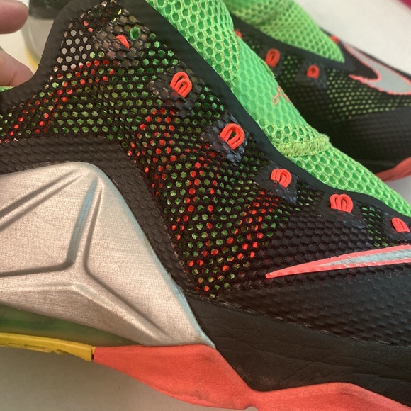 Nike LeBron 12 Low Remix 724557-003 shoes main image 15